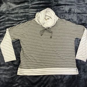 AEPIO Sweater Size M